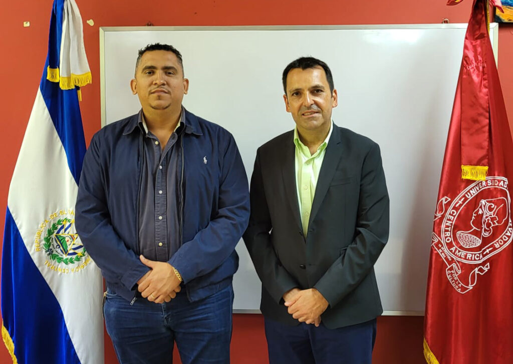 Universidad de El Salvador (UES). Iván Franco, Decano de la Facultad y Fermín Carrillo.