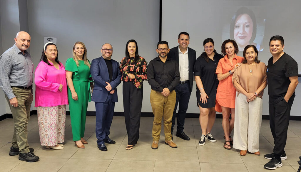 CPPCR. Imagen de grupo tomada tras el foro de directores académicos.