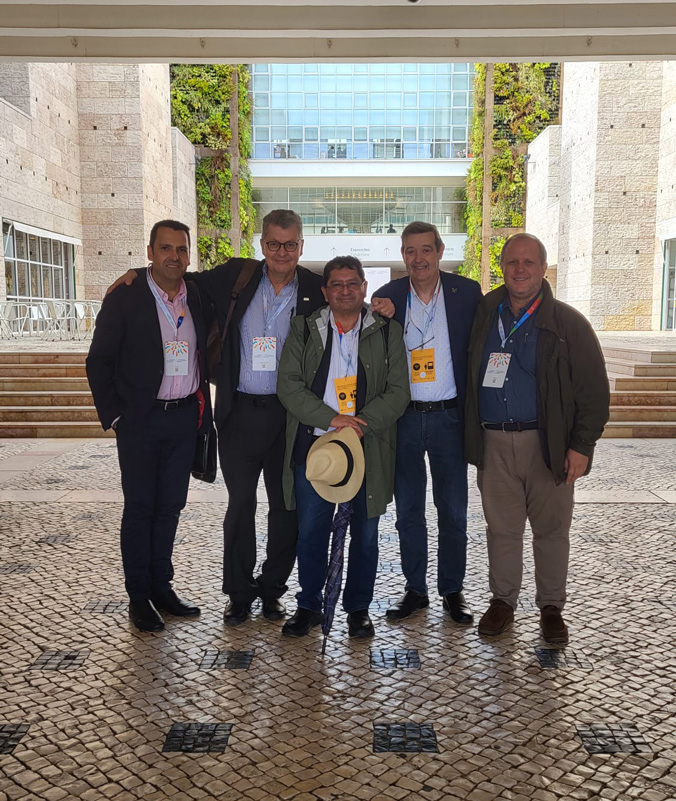 Fermín Carrillo (iRG), Antonio Tena, representante del CNEIP, Wilson López, miembro fundador de la FIAP; Raimon Gaja (iRG), Nelson Molina (UV).