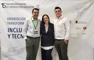<Fermin-Carrillo-Con-Ana-Maria-Rico-Jaime-presidenta-de-APOCOVA-y-con-Nicolas-Pardina-fundador-de-Growth-Road>