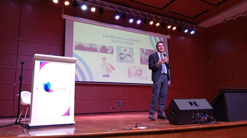 Fermín Carrillo durante su conferencia.